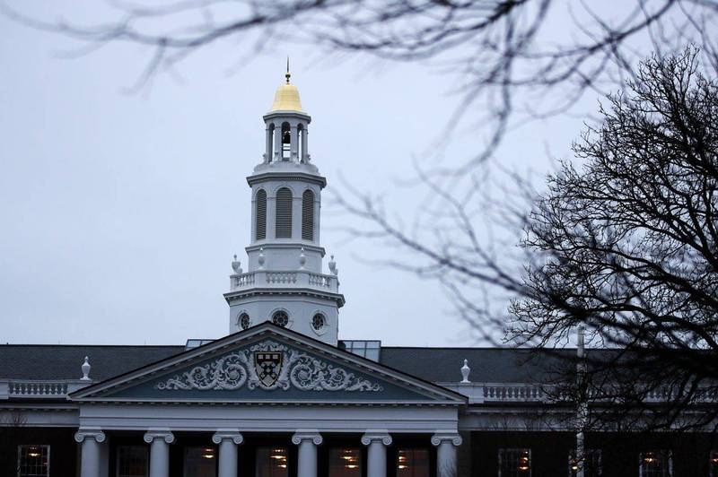 哈佛商学院在经历病毒感染飙升后被迫关闭，大部分学生改採线上教学。（美联社资料照）(photo:LTN)