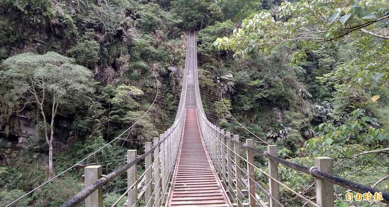 南投縣竹山鎮太極峽谷天梯結構經檢修確定安全性後，將於11月7日重新對外開放。（記者謝介裕攝）