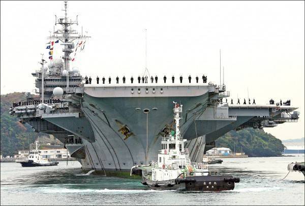 美国小鹰号航空母舰（见图）2007年曾通过台湾海崃，已于2009年1月退役，即将拆解。（法新社）(photo:LTN)