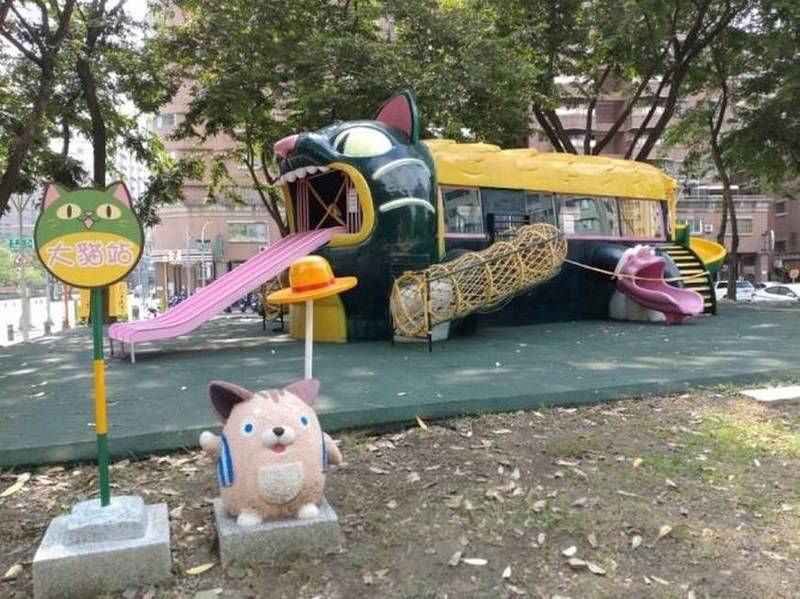 大貓公車將啟動 高雄鼎泰廣場童話公園明天開玩 生活 自由時報電子報