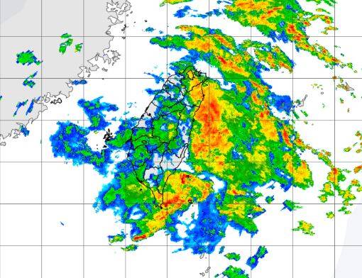 氣象局公布晚間10點30分雷達合成回波圖。（圖擷取自中央氣象局）