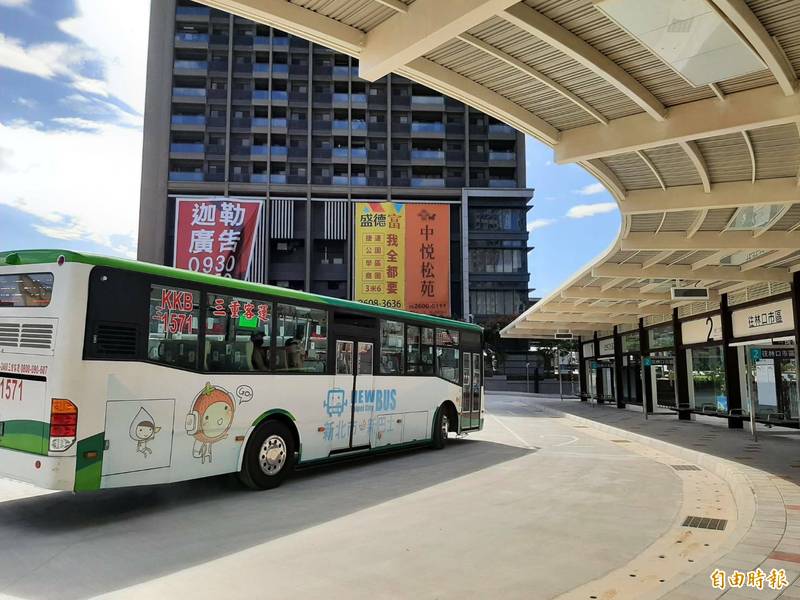 林口公車轉運站增設4條聯外快速公車可前往雙北市中心。 （記者周湘芸攝）