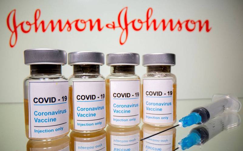 美國FDA顧問團一致建議嬌生武漢肺炎（新型冠狀病毒病，COVID-19）疫苗接種者施打第2劑，FDA同時也在考慮將輝瑞強化劑（第3劑）的注射年齡下降至40歲。嬌生疫苗示意圖。（路透）