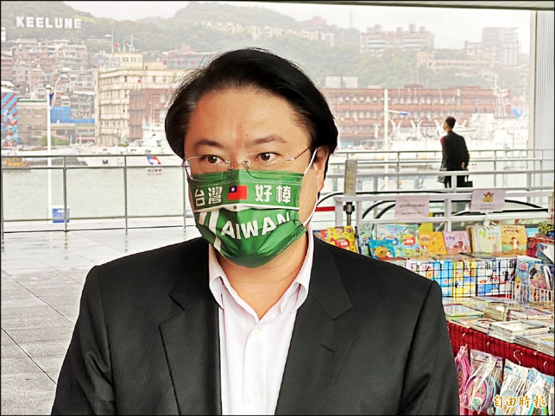 基隆市長林右昌近日與台北市長柯文哲為了基隆捷運的問題隔空互嗆。（資料照，記者俞肇福攝）