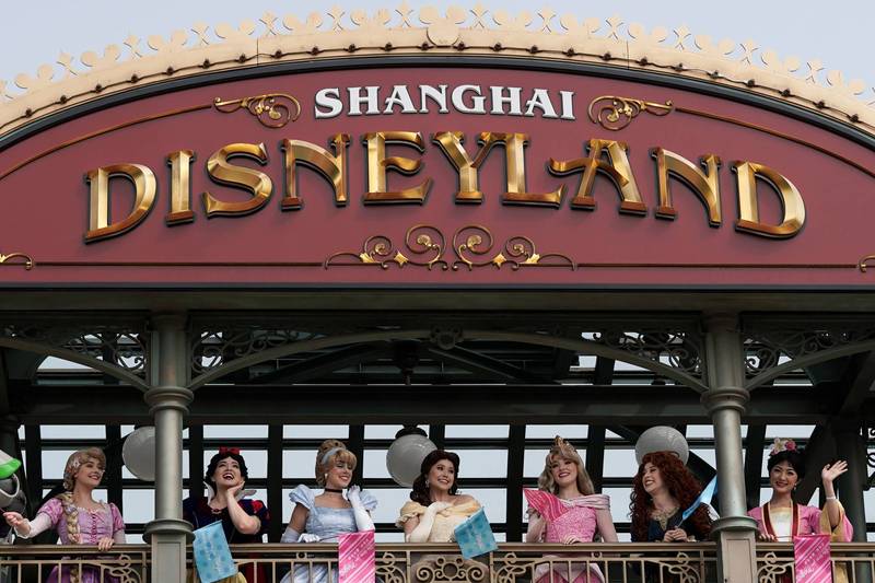 因應中國武漢肺炎疫情擴散，上海迪士尼宣布即刻停止遊客入園。（路透）
