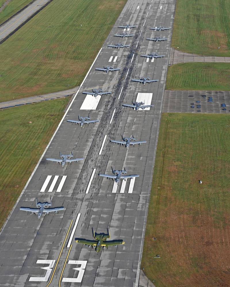 马里兰州空军国民兵基地副指挥官亨特上校说，「在跑道上看到这整支机队，这真是战斗力的绝佳展示」。（图取自美军《DVIDS》）(photo:LTN)