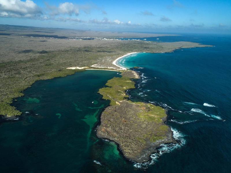 鸟瞰加拉巴戈斯群岛的圣克鲁兹岛。（法新社档案照）(photo:LTN)