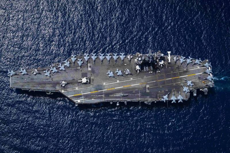 美国国防部要大家数一数，照片中的卡尔文森号航舰甲板上有多少军机。（取自美国国防部推特@DeptofDefense）(photo:LTN)