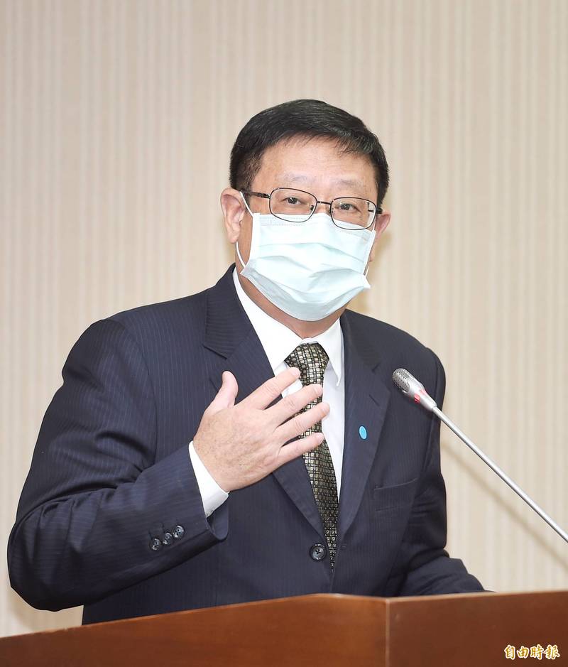 環保署長張子敬赴立法院社環委員會備質詢。（記者方賓照攝）