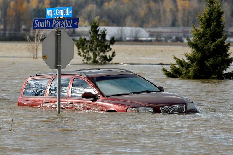 加拿大卑詩省陷入嚴重水患，外界判斷，鐵路最快可望在週末前恢復營運，但也有人預計停運恐持續數週。（路透）