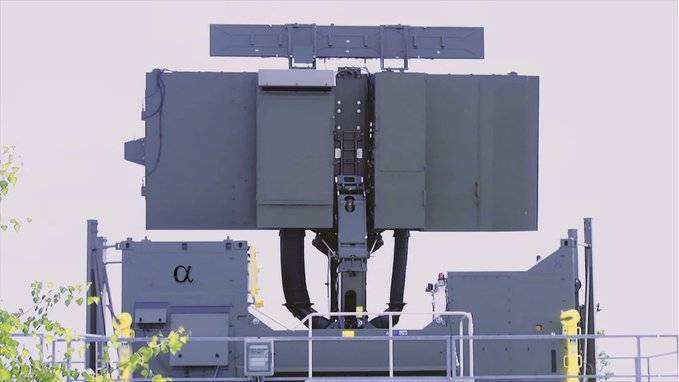 法軍武商達利斯集團推出新型3D遠程雷達。（圖片取自「Thales Defence」推特）
