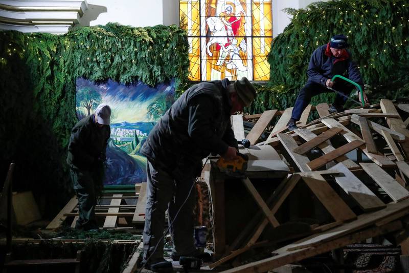 匈牙利沃尔斯小镇的民众每年自发合作在教堂内架设「基督诞生」场景的传统，甚至活过1949至1989年间的共产党统治时期。（路透）(photo:LTN)