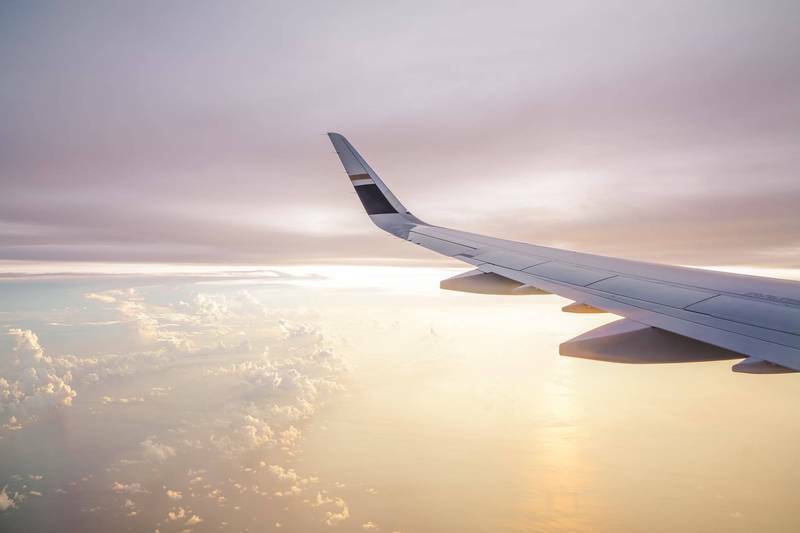 雄獅旅遊獨家攜手星宇航空推出「跨年曙光包機」，飛往日本宮古島迎接2022年第一道曙光。（雄獅旅遊提供）