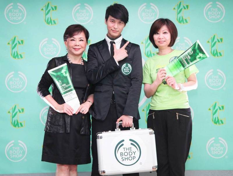 黃慧娟（左1）曾出席品牌活動。（取自The Body Shop臉書）