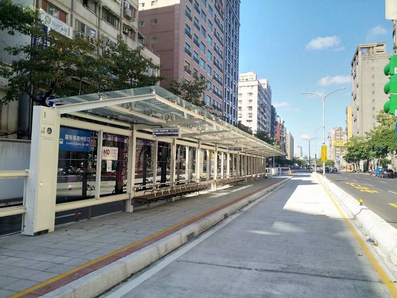 北市羅斯福路（和平東路至寧波東街）公車專用道目前已完工，將於12月11日通車啟用。（台北市交通管制工程處提供）