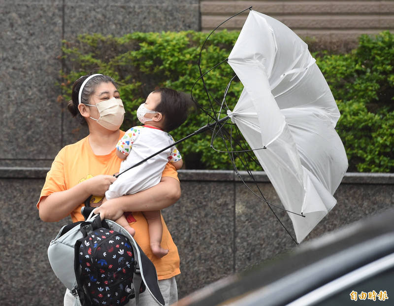 週日外出注意 15縣市陸上強風特報海邊慎防風浪 生活 自由時報電子報