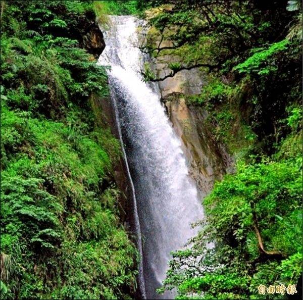 南投縣竹山鎮瑞龍瀑布風景優美，而有「竹山第一美瀑」之稱。（資料照）