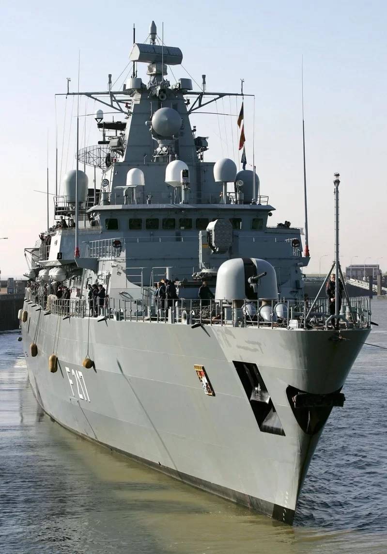 德国巡防舰「巴伐利亚号」成为自2002年以来首艘在南海航行的德国军舰。（欧新社）(photo:LTN)