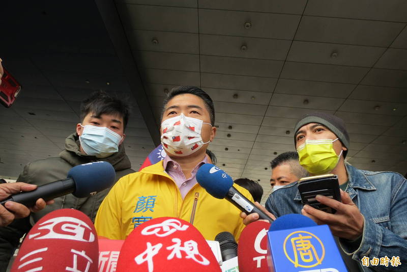 顏寬恒批于北辰出賣靈魂。（記者蘇金鳳攝）