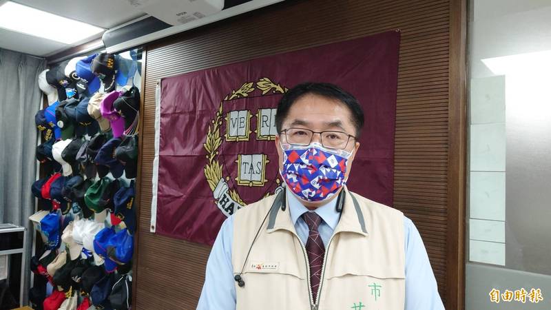 台南市長黃偉哲表示，若這波疫情持續發展，台南農曆春節活動就會暫停。（記者洪瑞琴攝）