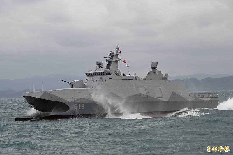 [新聞] 塔江艦展現防空及制海作戰能力 彈艙公開