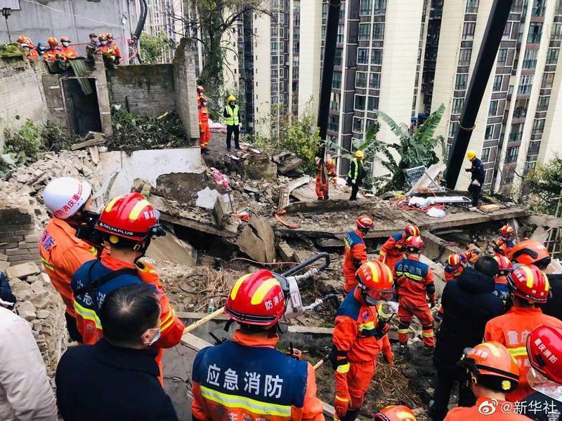 中国重庆市武隆区政府机关餐厅昨中午突坍塌，疑因气爆导致。（翻摄自微博）(photo:LTN)