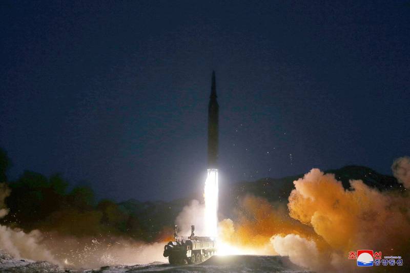北韓官媒證實昨日試射的飛彈是高超音速飛彈。（路透）
