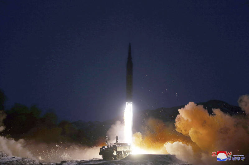 北韓接連試射彈道飛彈引發國際譴責。（美聯社）