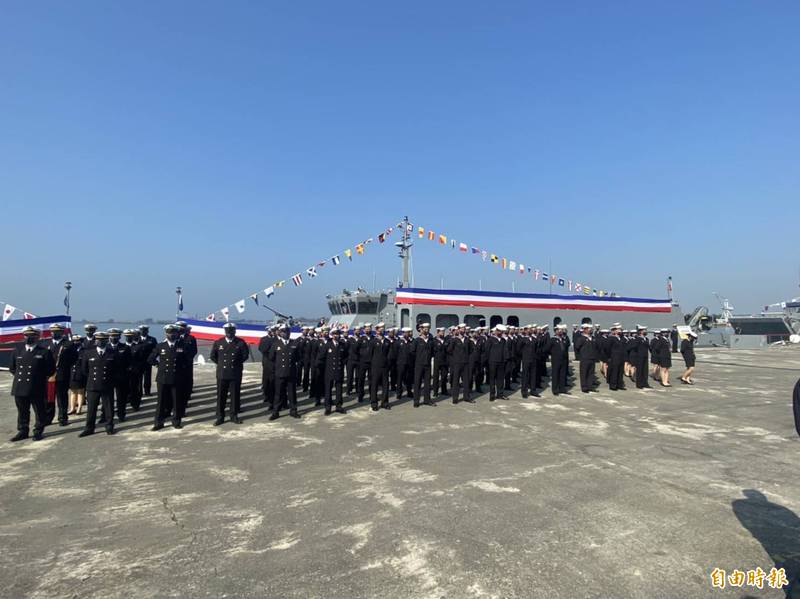 海軍投入9億餘元預算籌獲4艘快速布雷艇，今天所成軍的是一艇、二艇。（記者吳書緯攝）