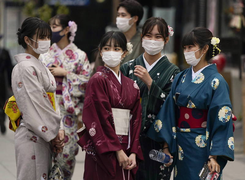 日本疫情持續惡化中，連兩天新增確診數破2萬例，今新增25630例、6人死亡。（法新社資料照）