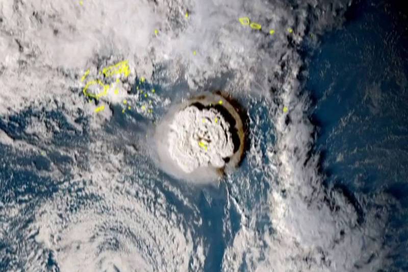 南太平洋东加海底火山爆发，引发海啸，太平洋另一端的美国西海岸到阿拉斯加也发出预警，第一波海啸已抵达西岸。（法新社）(photo:LTN)