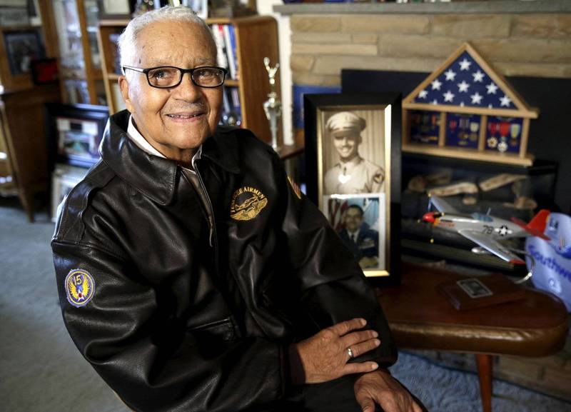 美國二戰「塔斯克基飛行員」最後在世成員之一，非裔飛行員麥吉在美國當地時間16日安詳離世，享嵩壽102歲。（路透）