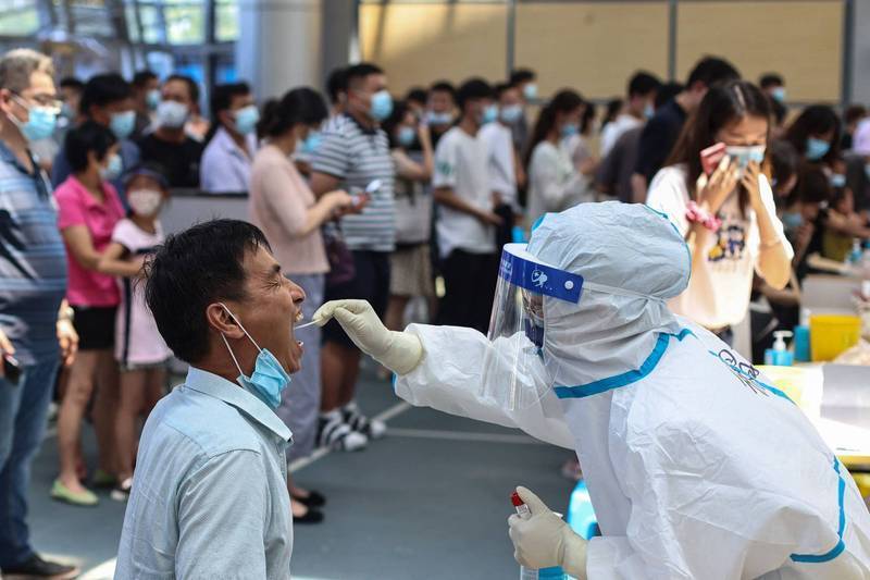 中國武漢肺炎（新型冠狀病毒病，COVID-19）疫情近期持續升溫，昨日再增171例確診，包含44例境外移入及127例本土案例。圖為示意圖。（資料照，法新社）