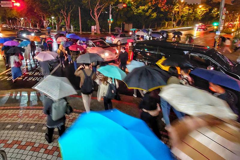 宜蘭地區今日有局部大雨發生的機率，請民眾多加留意。（資料照）

