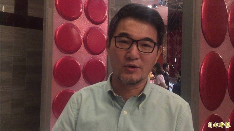 立委劉建國(見圖)不滿主持人陳斐娟在臉書粉絲專頁預告節目內容時,張貼「劉建國是愛情騙子」,對她提告。(資料照) 立委劉建國(見圖)不滿主持人陳斐娟在臉書粉絲專頁預告節目內容時,張貼「劉建國是愛情騙子」,對她提告。(資料照)