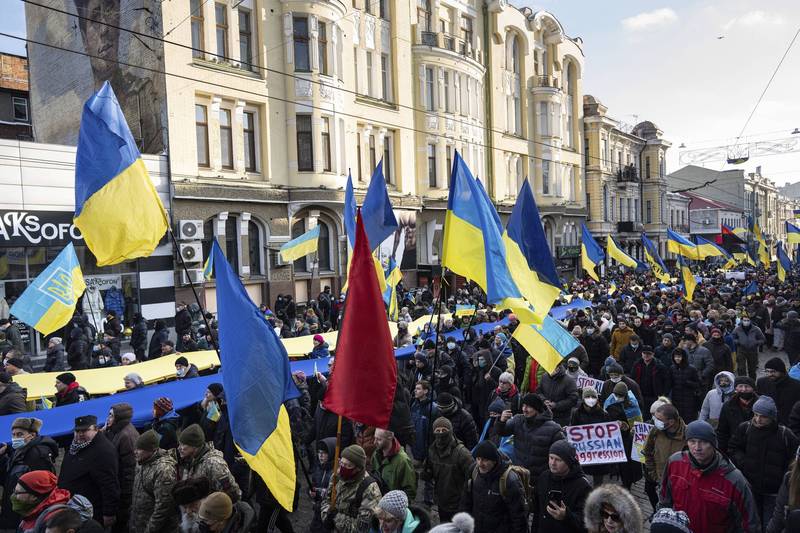 乌克兰第2大城哈尔科夫民众上街游行，唿吁阻止俄罗斯侵略。（美联社）(photo:LTN)