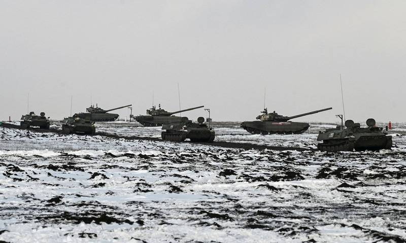 美國官員估算，俄軍已在邊境集結「可全面入侵烏克蘭」軍力的七成，目前持續增兵中。（路透）