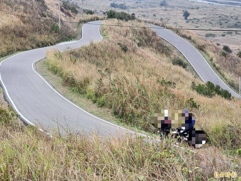 情人節最應景，苗栗縣通霄心形公路超浪漫。（記者蔡政岷攝）