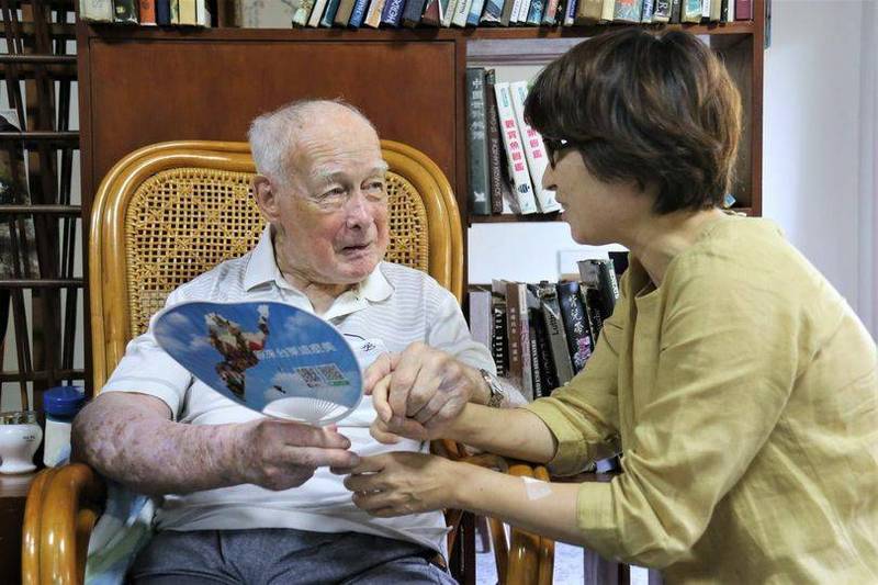 魏主安神父病逝安息主懷，台東縣長饒慶鈴萬般不捨。（擷取自饒慶鈴臉書）