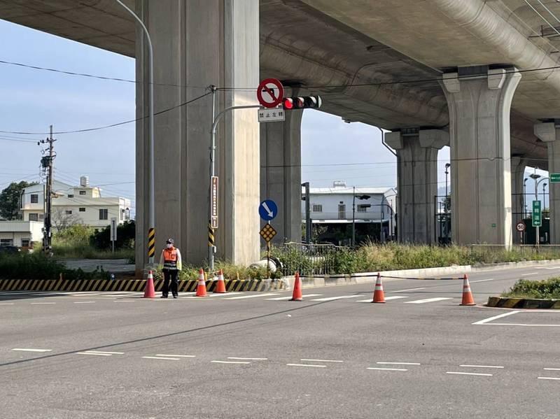 交通部高速公路局第二新建工程處辦理「國道台中環線豐原潭子段第C711標豐勢交流道工程」，2月17、18、23、24、25日，每日9時至16時，封閉國豐路三段東行（豐勢路至新山線鐵路橋間）路段。（資料照，記者歐素美翻攝）