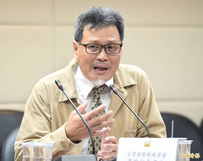 國民黨智庫17日召開「我方如何因應中共軍事威脅 」座談會,台灣國際戰略學會執行長羅慶生(見圖)就「國軍防衛作戰構想」發表看法。(記者廖振輝攝) 國民黨智庫17日召開「我方如何因應中共軍事威脅 」座談會,台灣國際戰略學會執行長羅慶生(見圖)就「國軍防衛作戰構想」發表看法。(記者廖振輝攝)