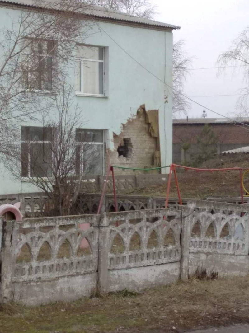 其中1枚乌东叛军的砲弹击中了1所幼儿园。（路透）(photo:LTN)