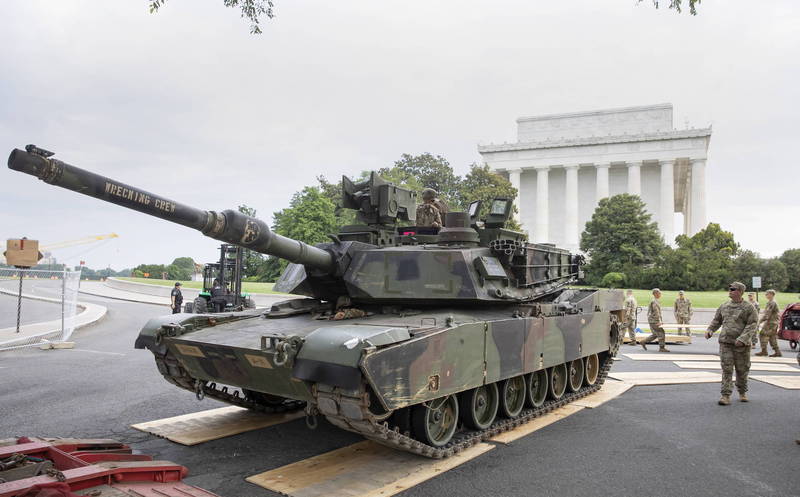美军正在操纵一台M1艾布兰战车。（欧新社资料照）(photo:LTN)
