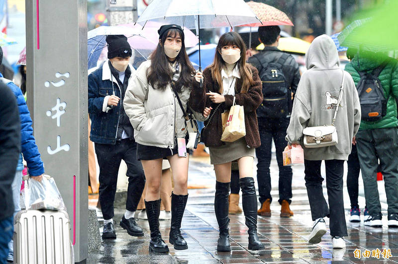 《TAIPEI TIMES》 Emergency calls spike as cold weather hits Taiwan 焦點 自由時報電子報