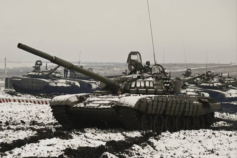 俄罗斯在邻近乌克兰边境的罗斯托夫地区部署T-72B3战车。（美联社）(photo:LTN)