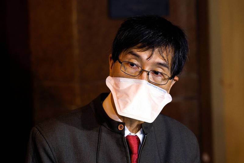 香港政府專家顧問袁國勇3日表示，目前香港疫情處於高峰期，推行全民檢測幫助不大。（資料照，路透）
