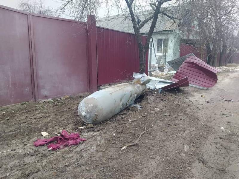 俄机上的未爆弹坠落于民宅周边。（图撷取自乌克兰武装部队Twitter）(photo:LTN)