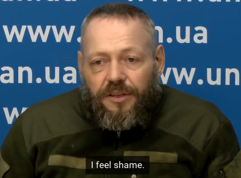 俄罗斯中校米哈伊洛维奇（Astakhov Dmitry Mikhailovich）遭乌克兰俘虏，在媒体前公开道歉，表示对入侵行为感到羞耻。（图撷取自Twitter_@hackingbutlegal）(photo:LTN)