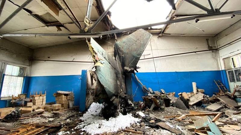Su-34残骸掉入民宅。（图撷取自Twitter）(photo:LTN)