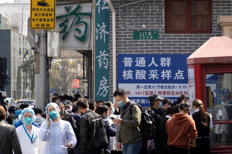 中國武肺疫情因Omicron變異株肆虐而再度爆發，12日新增染疫人數飆破3千大關。（路透）